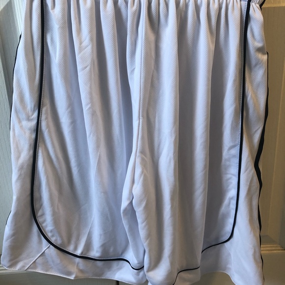 Adidas Miami Heat Basketball Shorts - Picture 2 of 3